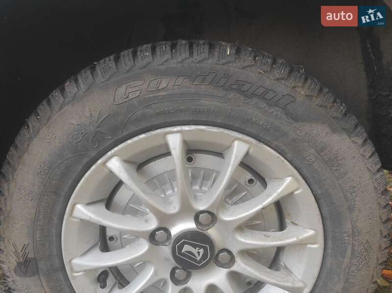 Седан ВАЗ / Lada 2107 2004 в Тетиеве