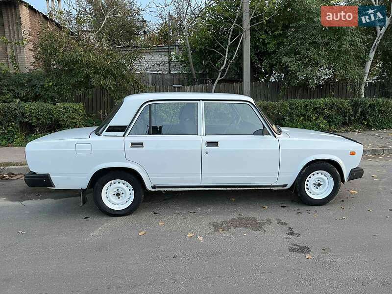 Седан ВАЗ / Lada 2107 2006 в Запоріжжі