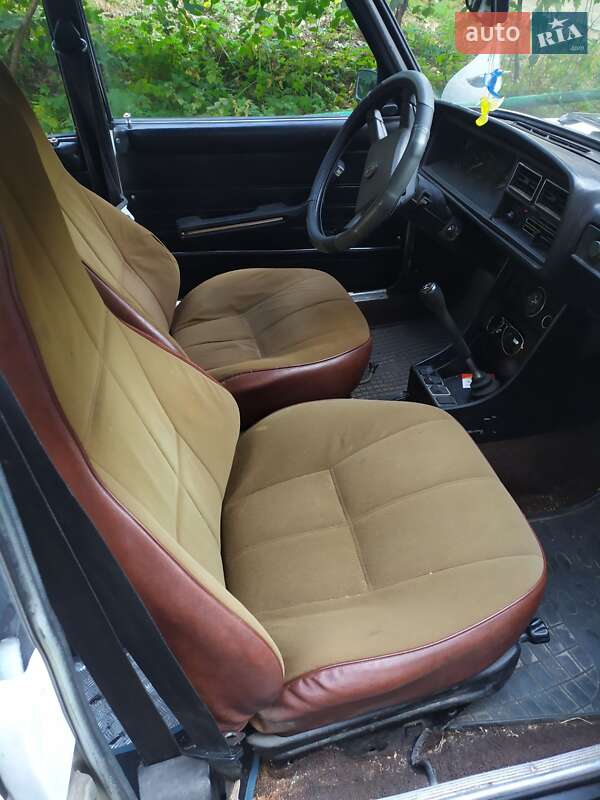 Седан ВАЗ / Lada 2107 1982 в Києві фото 6 Седан ВАЗ / Lada 2107 1982 в Києві