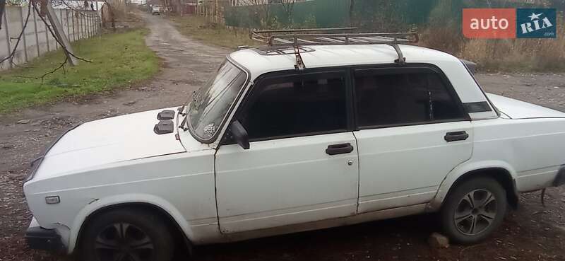 Седан ВАЗ / Lada 2107 1988 в Терновке