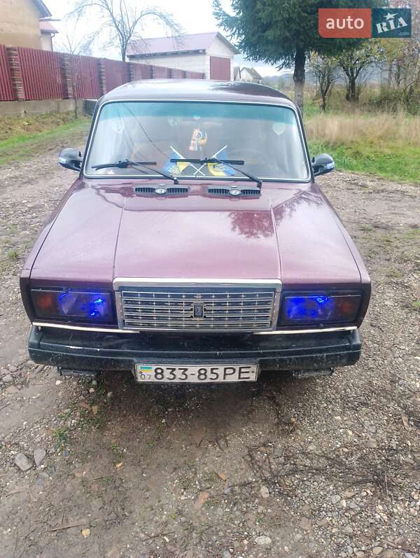 Седан ВАЗ / Lada 2107 2003 в Хусте
