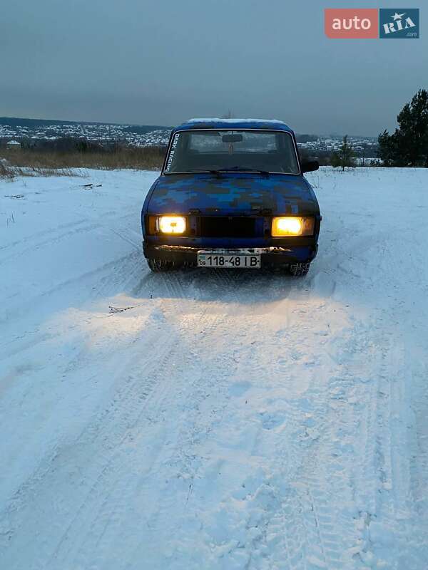 Седан ВАЗ / Lada 2107 1990 в Боярці