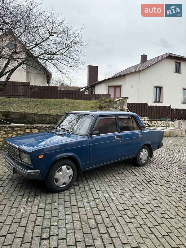 Седан ВАЗ / Lada 2107 2004 в Тернополе
