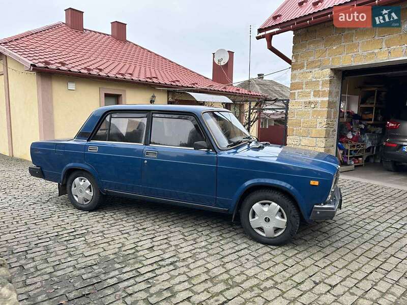 Седан ВАЗ / Lada 2107 2004 в Тернополе