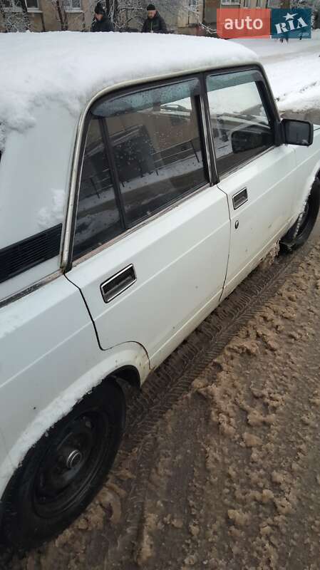 Седан ВАЗ / Lada 2107 1987 в Полтаві