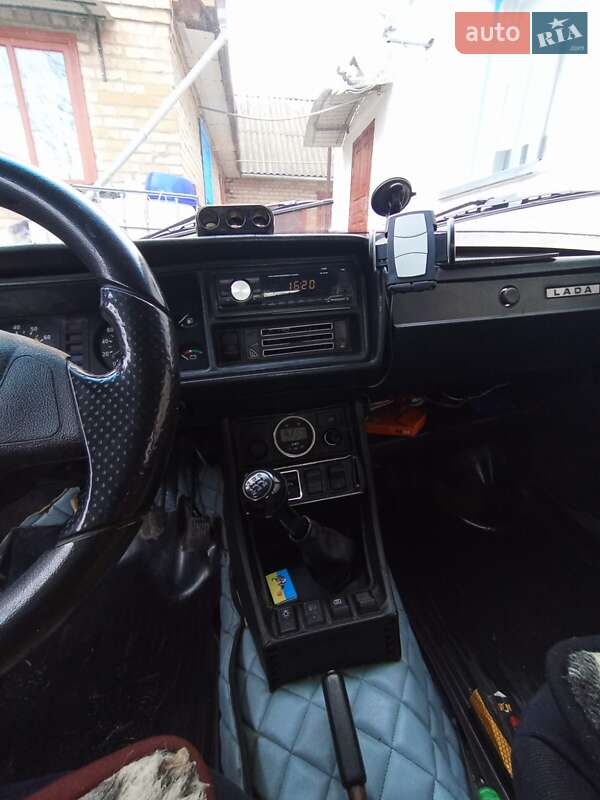 Седан ВАЗ / Lada 2107 1998 в Звенигородке