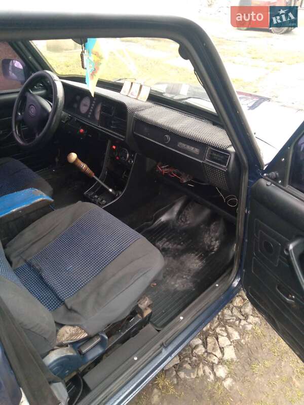 Седан ВАЗ / Lada 2107 2005 в Тетієві