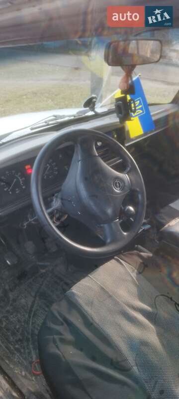 Седан ВАЗ / Lada 2107 1983 в Чернігові