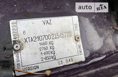 Седан ВАЗ / Lada 2107 2002 в Броварах