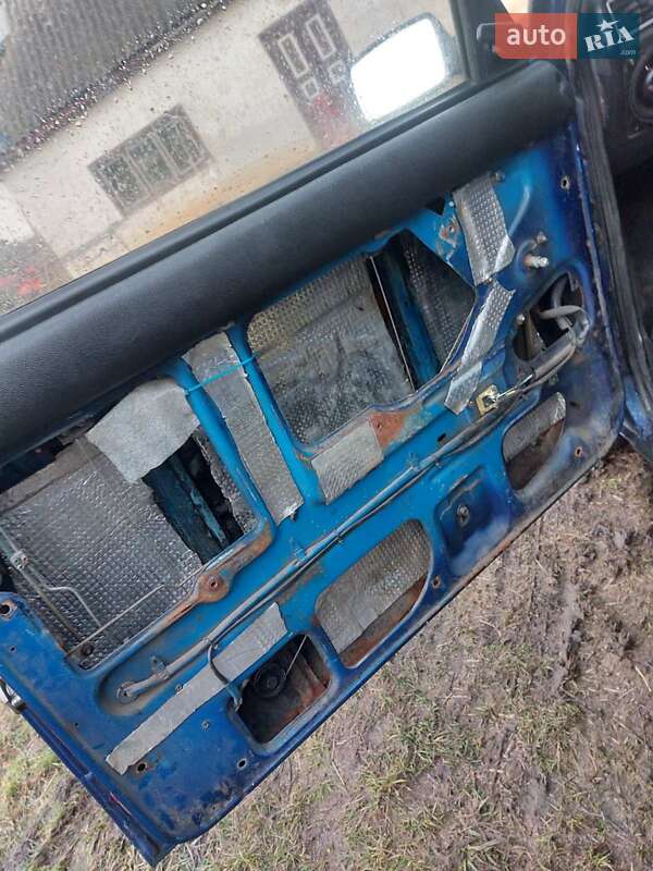 Седан ВАЗ / Lada 2107 1993 в Умани