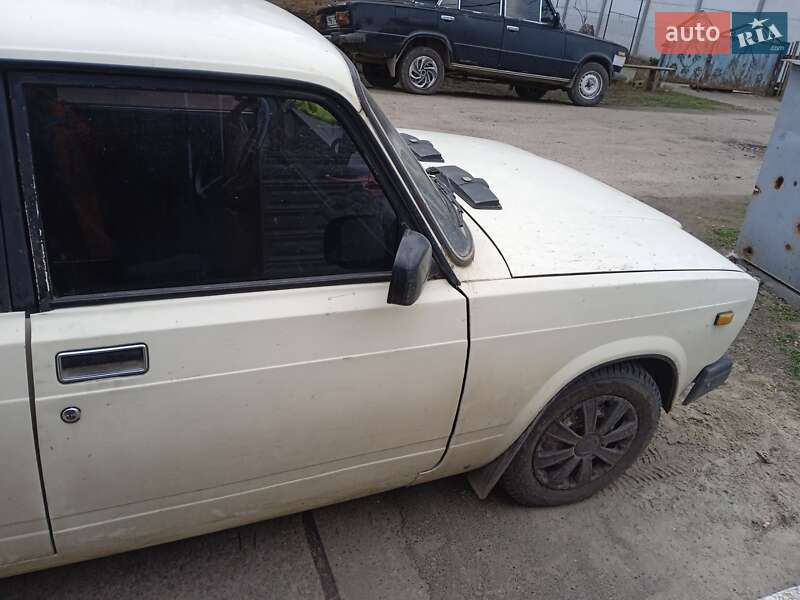 Седан ВАЗ / Lada 2107 1993 в Апостоловому