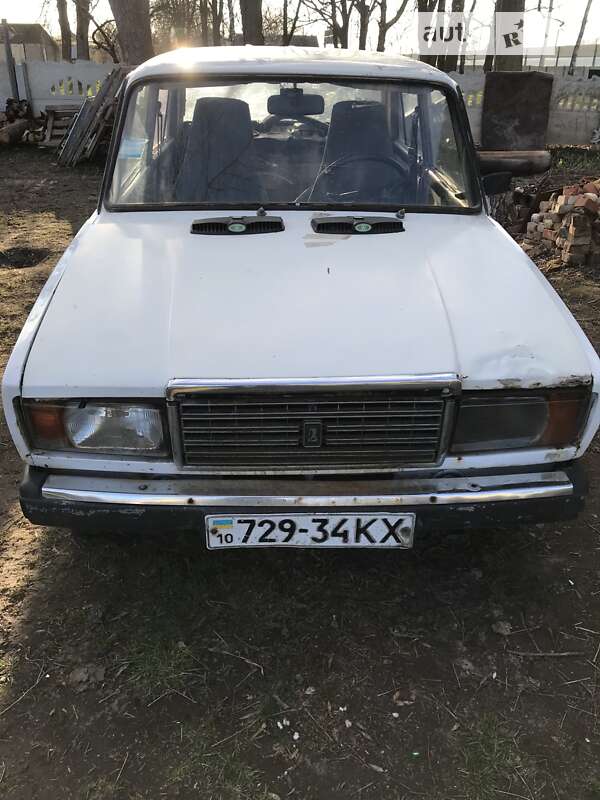 Седан ВАЗ / Lada 2107 1991 в Брусилове