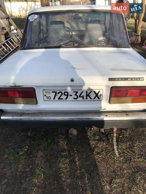 Седан ВАЗ / Lada 2107 1991 в Брусилове