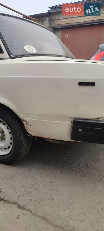 Седан ВАЗ / Lada 2107 1988 в Вишневом фото 7 Седан ВАЗ / Lada 2107 1988 в Вишневом