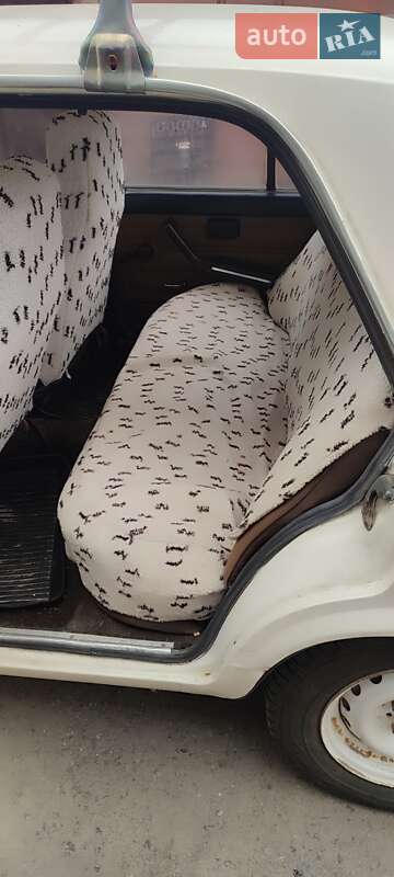 Седан ВАЗ / Lada 2107 1988 в Вишневом фото 11 Седан ВАЗ / Lada 2107 1988 в Вишневом