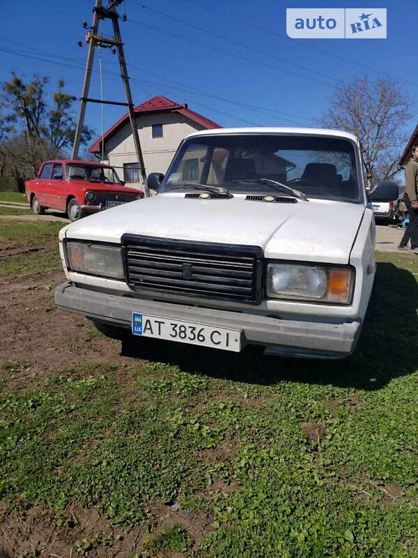 Седан ВАЗ / Lada 2107 1994 в Калуше