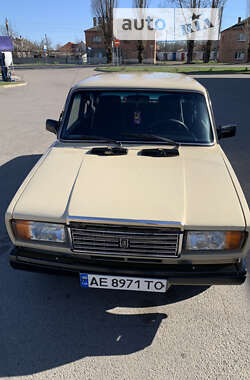 Седан ВАЗ / Lada 2107 1983 в Синельниково