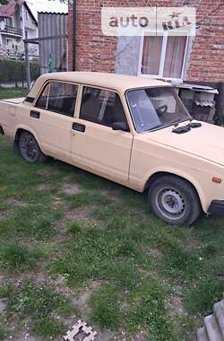 Седан ВАЗ / Lada 2107 1985 в Львове