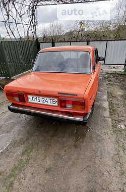 Седан ВАЗ / Lada 2107 1990 в Золочеве