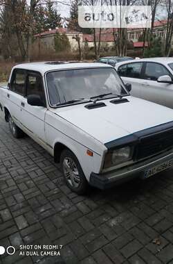 Седан ВАЗ / Lada 2107 1990 в Луцке