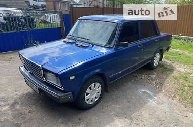 Седан ВАЗ / Lada 2107 2004 в Виннице