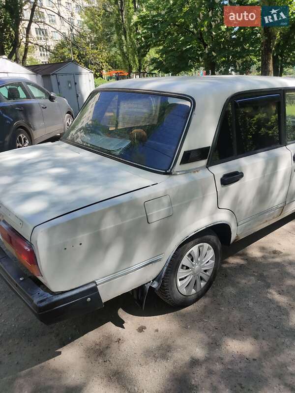 Седан ВАЗ / Lada 2107 1990 в Киеве фото 5 Седан ВАЗ / Lada 2107 1990 в Киеве