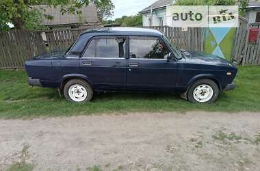 Седан ВАЗ / Lada 2107 1985 в Черкассах