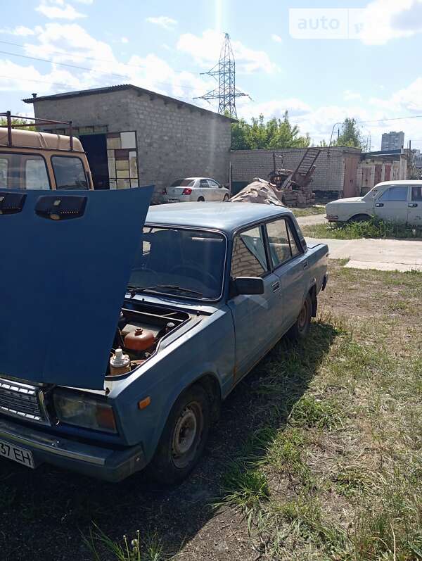 Седан ВАЗ / Lada 2107 1988 в Харькове