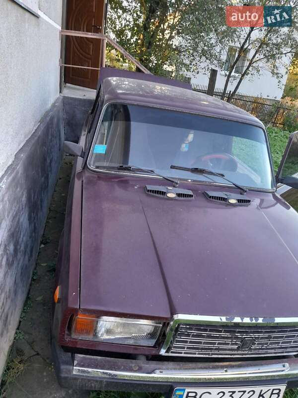 Седан ВАЗ / Lada 2107 2005 в Ходореві