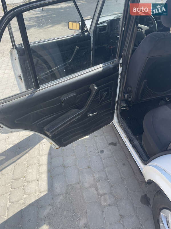 Седан ВАЗ / Lada 2107 2003 в Чорткові