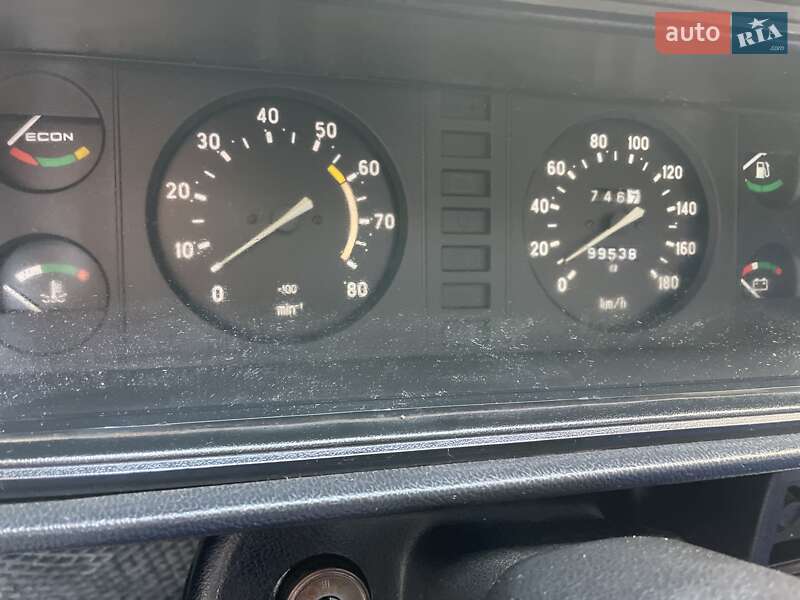 Седан ВАЗ / Lada 2107 2004 в Хусте