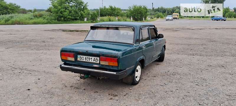 Седан ВАЗ / Lada 2107 2005 в Шумске