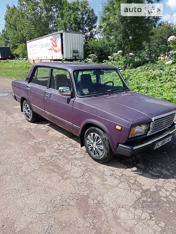 Седан ВАЗ / Lada 2107 2002 в Калуші