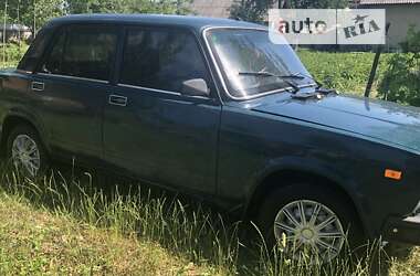 Седан ВАЗ / Lada 2107 2003 в Вижниці