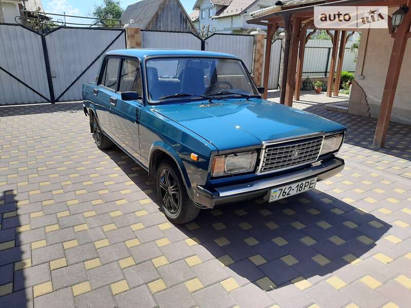 Седан ВАЗ / Lada 2107 2002 в Хусте