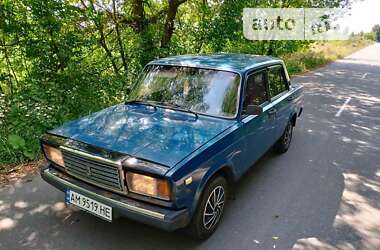 Седан ВАЗ / Lada 2107 2004 в Романове