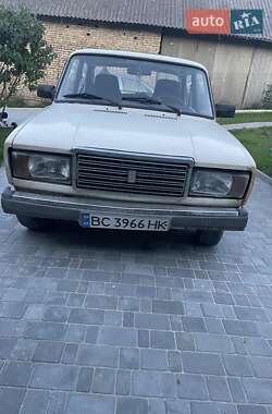 Седан ВАЗ / Lada 2107 1985 в Золочеве