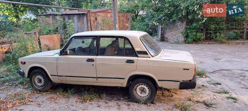 Седан ВАЗ / Lada 2107 1996 в Дніпрі