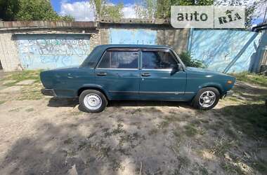 Седан ВАЗ / Lada 2107 2006 в Киеве