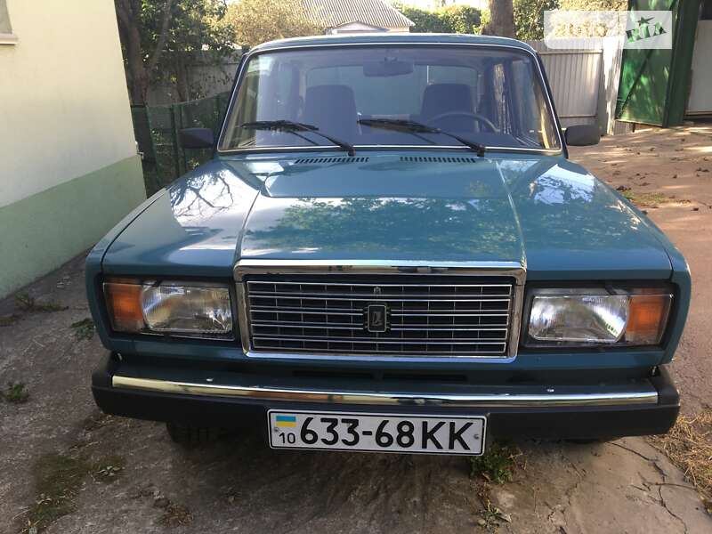 Седан ВАЗ / Lada 2107 2003 в Киеве