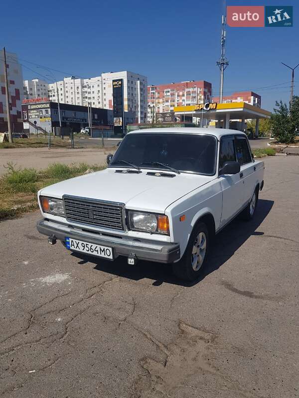 Седан ВАЗ 2107 2002 в 