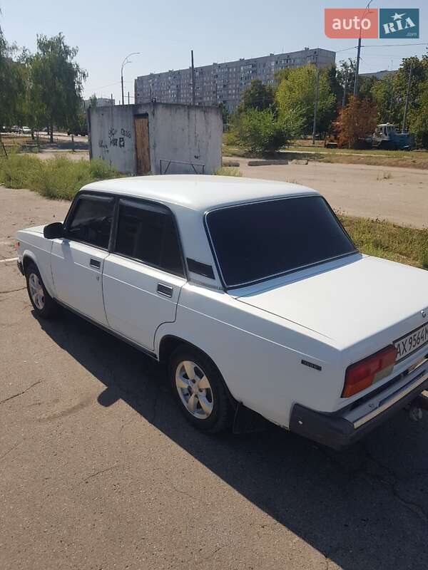 Седан ВАЗ / Lada 2107 2002 в Харькове