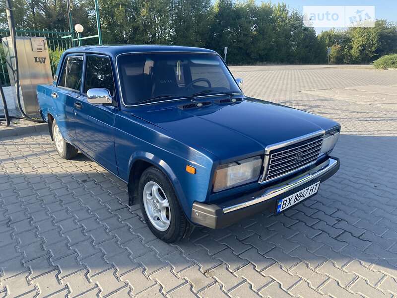 Седан ВАЗ / Lada 2107 2004 в Дунаевцах