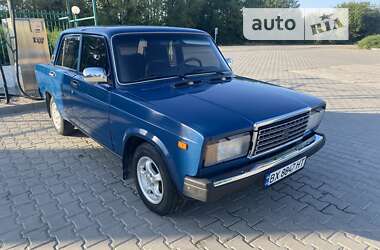 Седан ВАЗ / Lada 2107 2004 в Дунаевцах