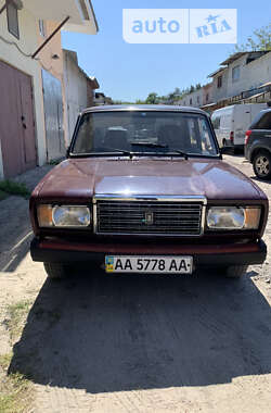 Седан ВАЗ / Lada 2107 2006 в Киеве