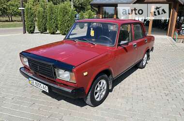 Седан ВАЗ / Lada 2107 1996 в Черновцах