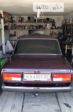 Седан ВАЗ / Lada 2107 2006 в Киеве