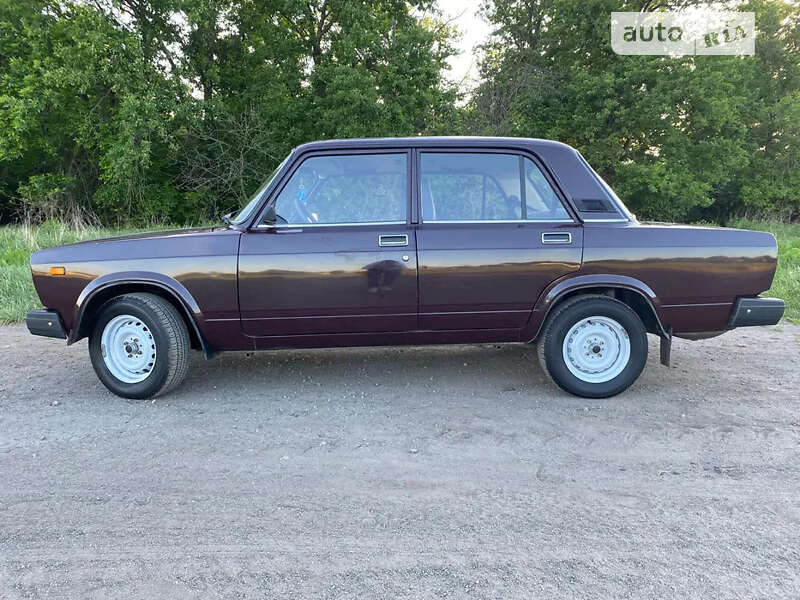 Седан ВАЗ / Lada 2107 2008 в Днепре