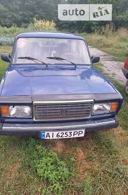 Седан ВАЗ / Lada 2107 2007 в Киеве