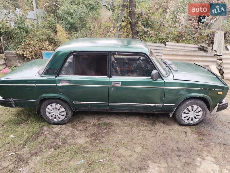 Седан ВАЗ / Lada 2107 2002 в Песчанке